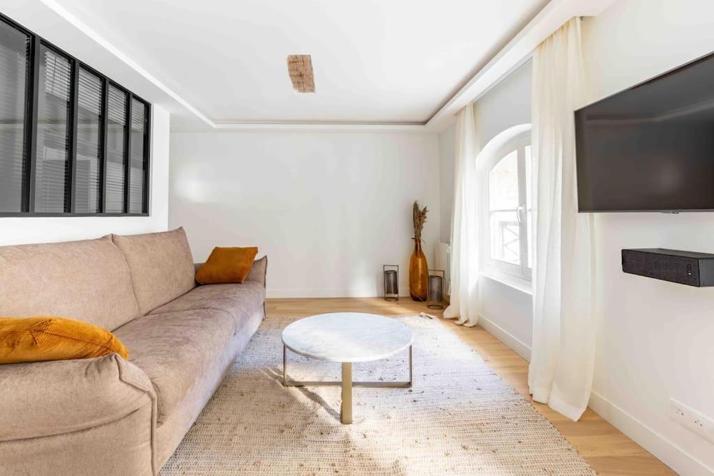 Invalides Palais Bourbon Luxueux 4p