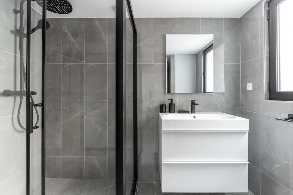 Appartement Invalides Palais Bourbon Luxueux 4p